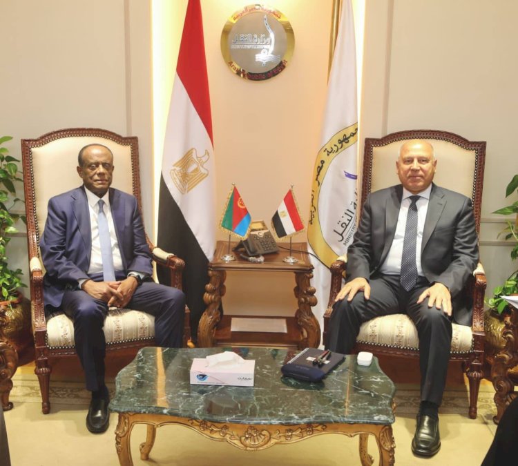 وزير النقل يستقبل المستشار الاقتصادي للرئيس الإريتر، ووزير التجارة والصناعة بإريتريا