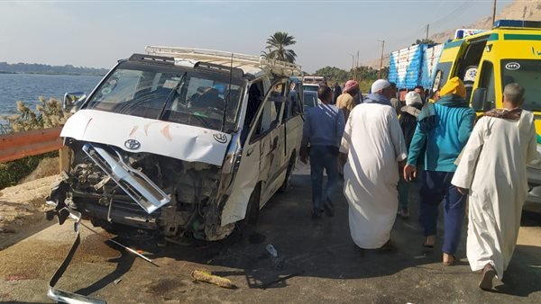 إصابة 5 أشخاص في حادث انقلاب سيارة ميكروباص بالفيوم
