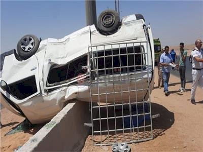 إصابة 14 شخصا فى حادث انقلاب سيارة ميكروباص بقنا