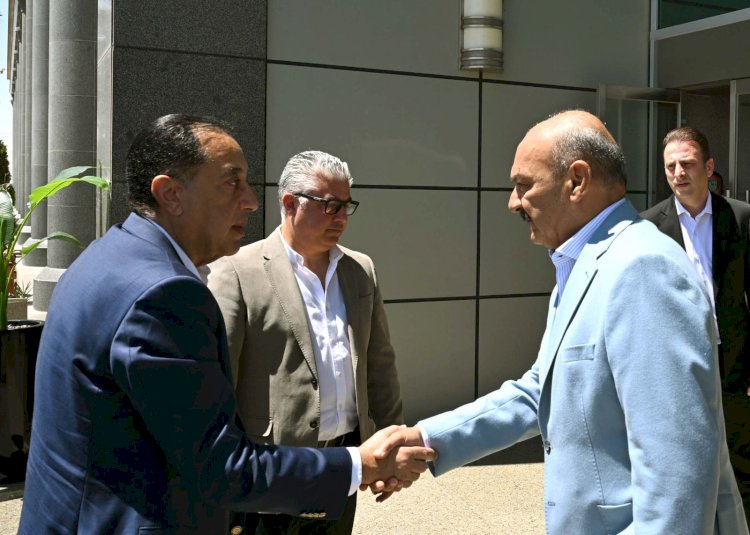 رئيس الوزراء يبدأ جولة موسعة لافتتاح 9 مشروعات صناعية بالمنطقة الاقتصادية لقناة السويس