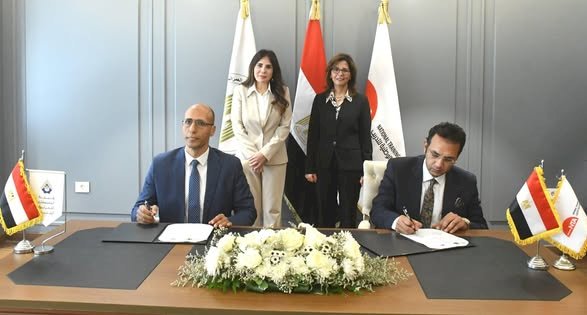 وزيرة الإسكان والمدير التنفيذي للأكاديمية الوطنية للتدريب يشهدان توقيع بروتوكول تعاون لإعداد الكوادر القيادية