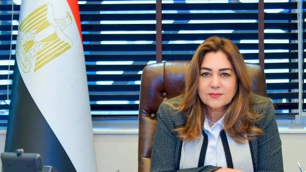 وزيرة التنمية: غلق وتشميع 37 محلًا لعملها بدون ترخيص