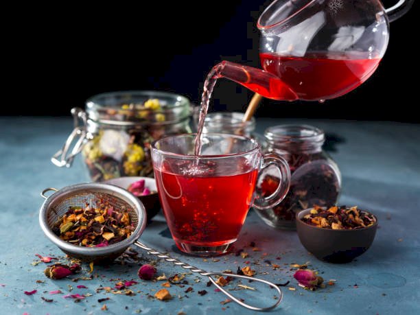 مشروبات طبيعية فعّالة للتخلص من الأرق وتحسين جودة النوم