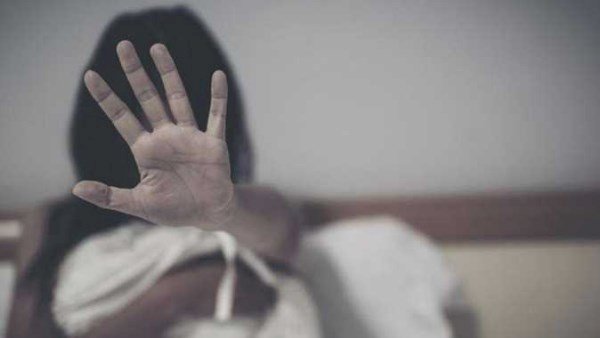 إحالة طبيب تخدير هتك عرض مريضته بمستشفى شهير إلى المحكمة