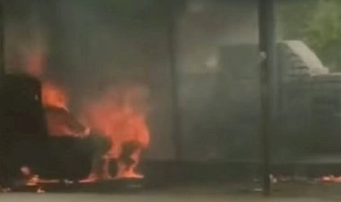 إخماد حريق سيارة أجرة داخل موقف النواصر بإسنا دون خسائر بشرية