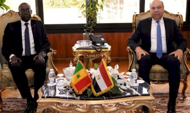 وزير الطيران يستقبل سفير السنغال لدى جمهورية مصر العربية لبحث آفاق التعاون المشترك بين الجانبين