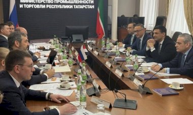 وزير الصناعة يبحث مع روسيا وتاتارستان تسريع تنفيذ المنطقة الصناعية الروسية وزيادة الاستثمارات المشتركة