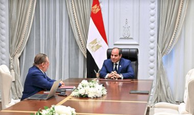 الرئيس السيسي يجتمع مع محافظ البنك المركزي