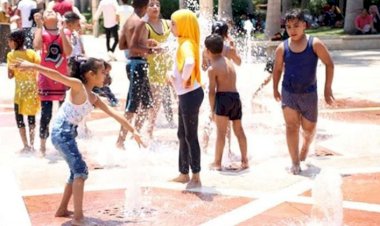 الأطفال يحتفلون بأول أيام عيد الأضحى بحديقة الأزهر