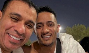 محمود الليثي يشارك صورة من الحج برفقة محمد رمضان ويعلق: «ربنا يتقبل منا ومنكم»