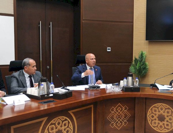 نائب رئيس الوزراء للشئون الاقتصادية يستعرض مع وزير النقل موقف مشروع شبكة القطار الكهربائي السريع