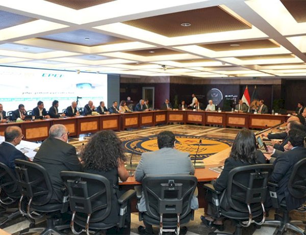 رئيس الرقابة المالية يبحث مقترحات تعزيز جاذبية السوق مع جمعية الاستثمار المباشر ورأس المال المخاطر
