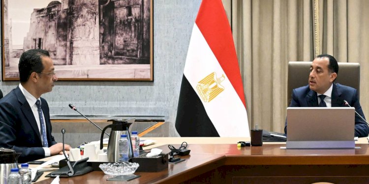 رئيس الوزراء يتابع الموقف التنفيذي للمبادرة الرئاسية "الرواد الرقميون"