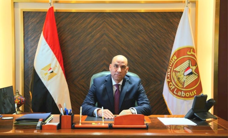 وزير العمل يُصدر قرارًا بتشكيل وحدة مركزية لتيسير أعمال المستثمرين