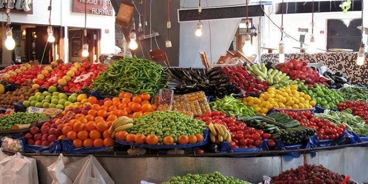 سعر الخضار والفاكهة اليوم الجمعة في الأسواق