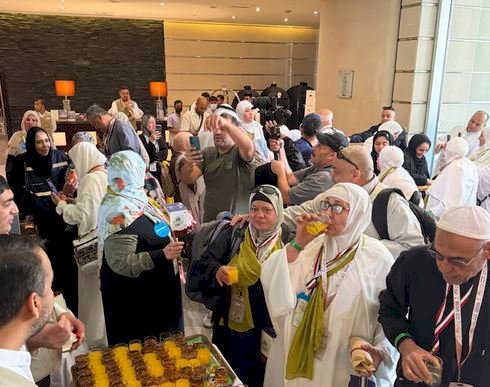 وزيرة التضامن تطمئن على وصول أول أفواج حجاج الجمعيات الأهلية إلى المدينة المنورة