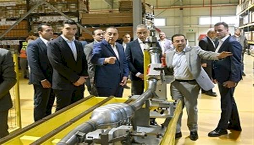 رئيس الوزراء يتفقد مصنع "بويزين مصر" لمعالجات العادم