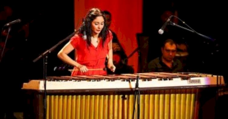 نسمة عبد العزيز تحيي حفلاً موسيقياً على المسرح المكشوف بدار الأوبرا المصرية