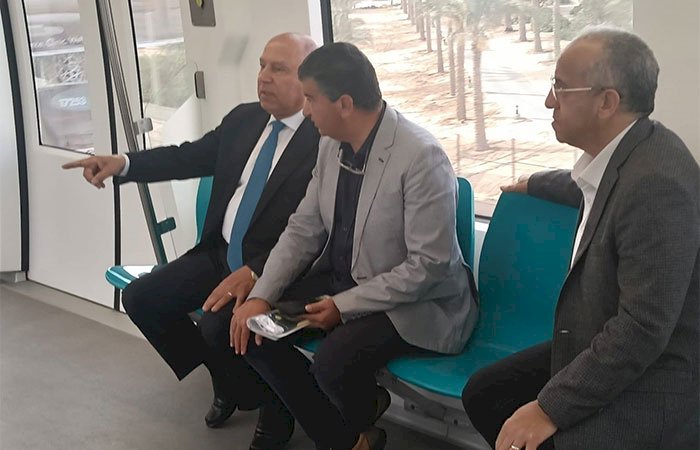 وزير النقل يستقل قطار المونوريل من محطة المستثمرين بالقاهرة الجديدة متوجهًا إلى مقر عمله بوزارة النقل  بالعاصمة