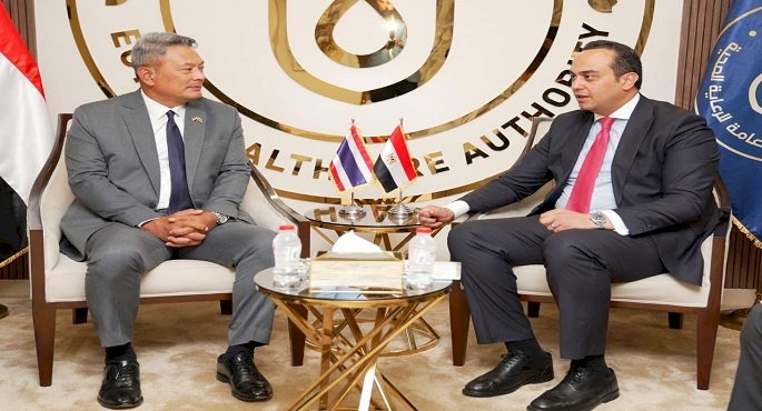 رئيس هيئة الرعاية الصحية يستقبل سفير تايلاند بالقاهرة لبحث شراكات استراتيجية في التغطية الصحية الشاملة
