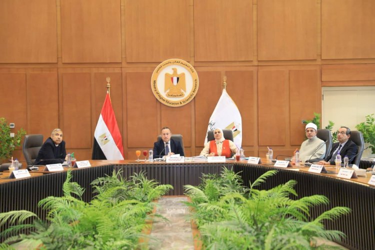 وزير التعليم العالي يترأس اجتماع المجلس الأعلى للجامعات بمقر الوزارة بالعاصمة الجديدة