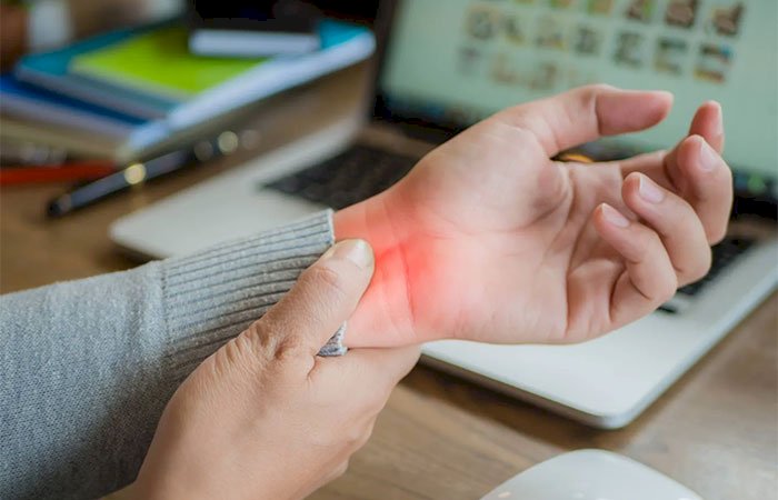 هؤلاء الأكثر عرضة للإصابة بمتلازمة النفق الرسغي