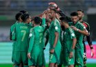 السعودية تواجه الرأس الأخضر وتنتظر هدية إسبانيا للبقاء في كأس العالم