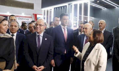 وزير الاستثمار والتجارة الخارجية يفتتح معرض الأهرام لسيارات النقل 2026