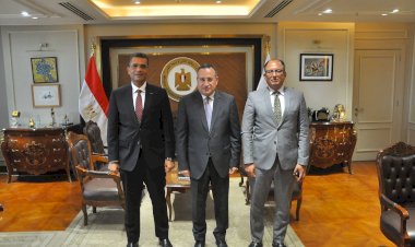 وزير التعليم العالي يستقبل محافظ البحر الأحمر لبحث آليات التعاون في مشروعات التنمية والخدمات بالمحافظة