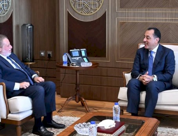 رئيس الوزراء يلتقي محافظ البنك المركزي لمتابعة جهود التنسيق بين السياسات المالية والنقدية