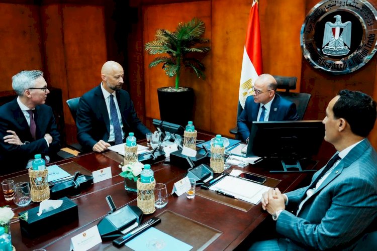 وزير الاستثمار يبحث مع مسؤولي شركة سكاتك النرويجية الخطط الاستثمارية للشركة في مشروعات الطاقة المتجددة