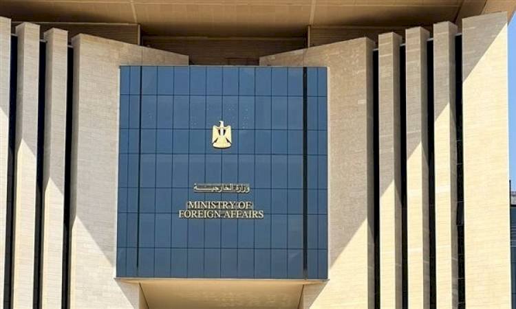 مصر تدين استهداف الكويت والبحرين وتؤكد تضامنها الكامل معهما
