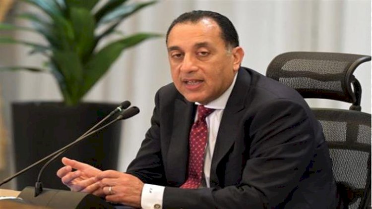 رئيس الوزراء يفتتح خطوط إنتاج جديدة بمصنعين عالميين