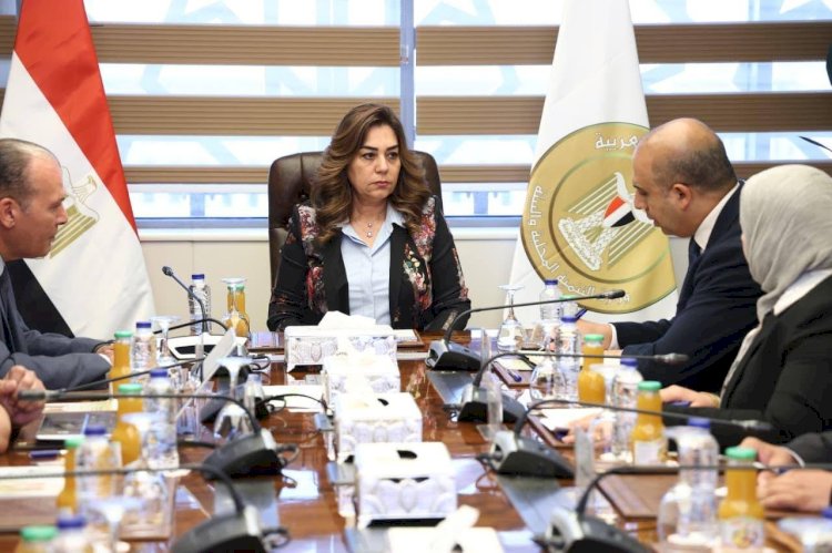 وزيرة التنمية تتابع تنفيذ مشروع مصرف كيتشنر: إنشاء 5 مصانع لتدوير المخلفات بمحافظات الدقهلية والغربية وكفر الشيخ