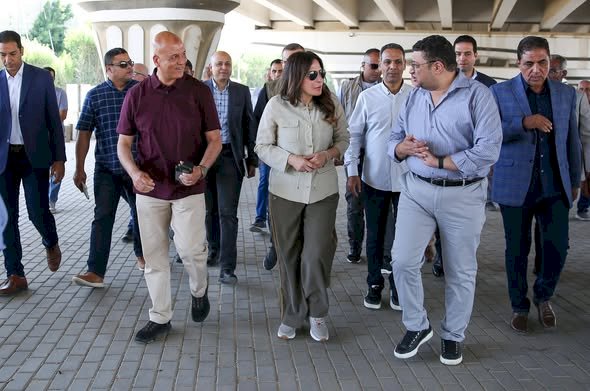 وزيرة الإسكان تتفقد أعمال ربط خطوط الصرف الرئيسية بمدينة القاهرة الجديدة