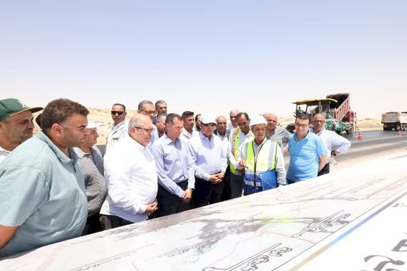وزير النقل يجري جولة تفقدية لمتابعة تنفيذ مشروعات التنموية والخدمية في عدد من محافظات الصعيد