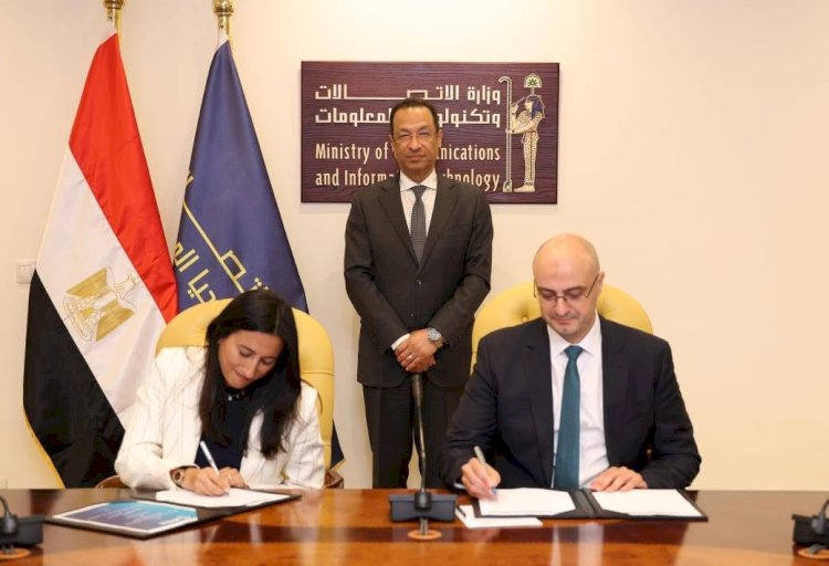وزير الاتصالات يشهد مراسم منح شركة حسن علام للبنية الرقمية ولحلول مراكز البيانات ترخيصًا لإنشاء وتشغيل مراكز البيانات