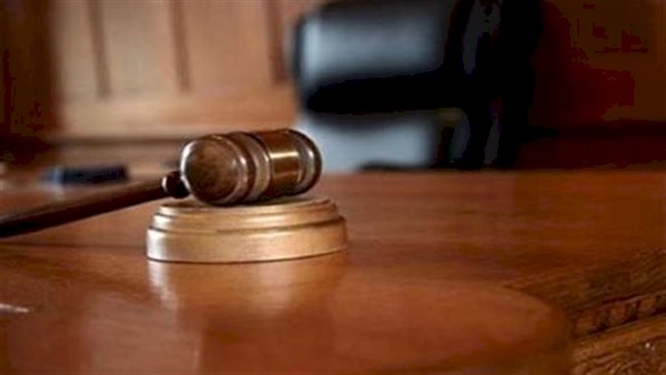 المشدد 10 سنوات لمتهم باستعراض القوة مع سيدة وإحراز سلاح بسوهاج