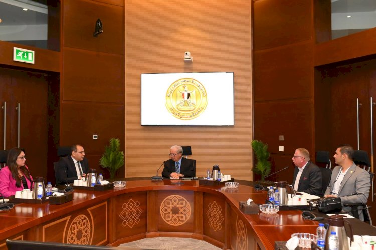 نائب رئيس الوزراء  يتابع مستجدات تنفيذ المشروع القومي لتطوير صناعة الغزل والنسيج