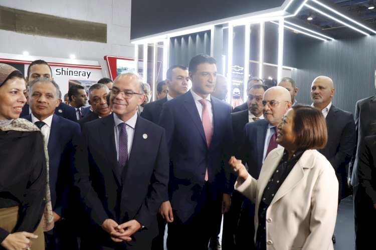 وزير الاستثمار والتجارة الخارجية يفتتح معرض الأهرام لسيارات النقل 2026
