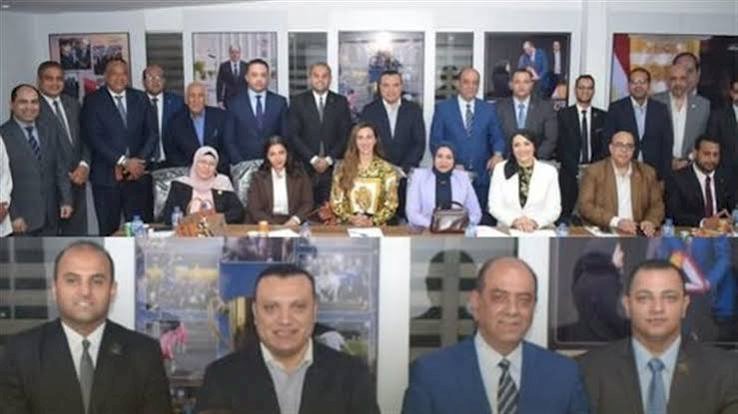 وفد تنسيقية شباب الأحزاب والسياسيين يناقش مع قيادات حزب الحركة الوطنية عددًا من الملفات