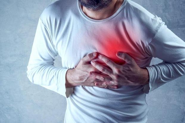 5 نصائح ذهبية للسيطرة على ارتجاع المريء وتحسين الهضم بدون أدوية