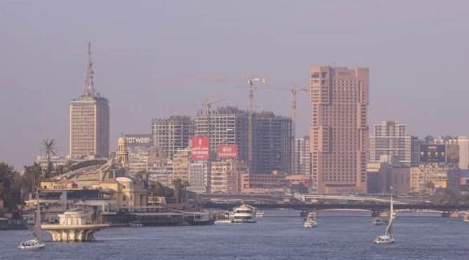 مصر تتحرك لتسوية تشابكات مالية بقيمة 230 مليار جنيه.. ونقل حصص من بنك الاستثمار القومي إلى البريد