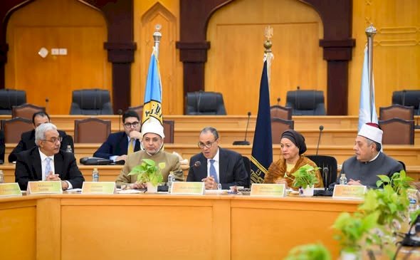 وزير الخارجية يفتتح المائدة المستديرة الأولى لمبادرة الأمم المتحدة حول الذكاء الاصطناعي والتنمية البشرية بجامعة الأزهر