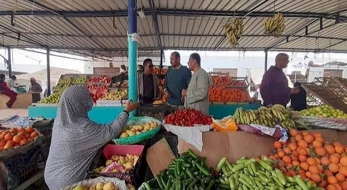 سعر الخضار والفاكهة اليوم الإثنين في الأسواق