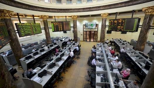 تباين مؤشرات البورصة المصرية في بداية تعاملات الإثنين