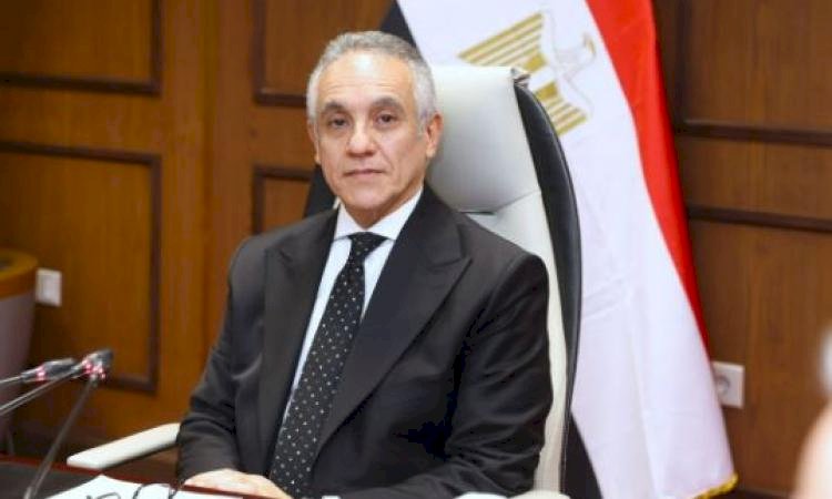 عاجل.. تفويض وزير العدل باختصاصات رئيس الوزراء بشأن تنظيم تملك غير المصريين للعقارات والأراضى