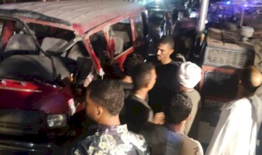 إصابة 3 أشخاص في تصادم ميكروباص بجرار زراعي بأسيوط