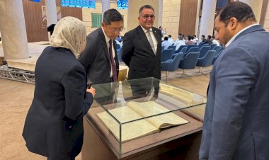 رئيس البورصة المصرية يبحث مع سفير سنغافورة تعزيز التعاون وجذب الاستثمارات الأجنبية