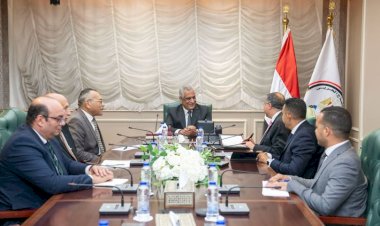 وزير الدولة للإنتاج الحربي يبحث مع "تاليس" توطين تكنولوجيا صناعة مكونات أجهزة الاتصالات وربطها بسلاسل الإمداد